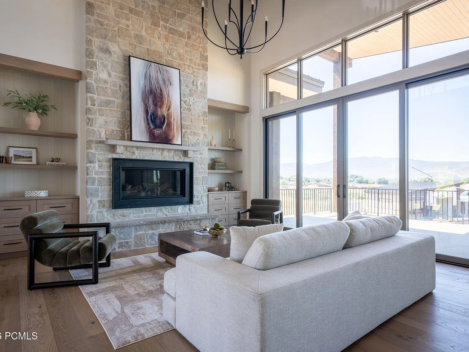 5 bed, 6.0 bath, 4504 sqft, $18,000 — Photo 3