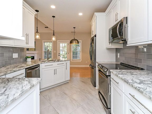 4th image of 7009 Bevington Hollow Cir