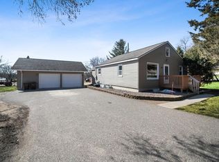 119 4th St W, Maple Lake, MN 55358