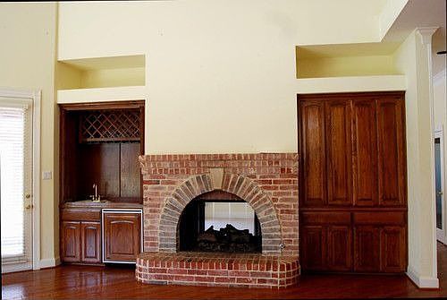 5th image of 4754 Parkwood Dr