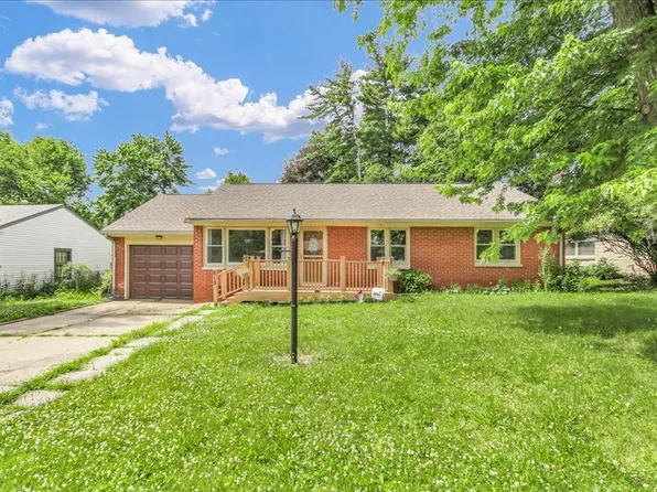 615 Breen Dr, Champaign, IL 61820