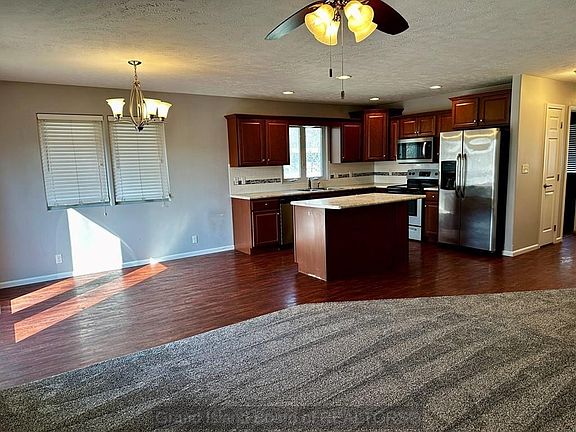 5th image of 2118 N Park Ave