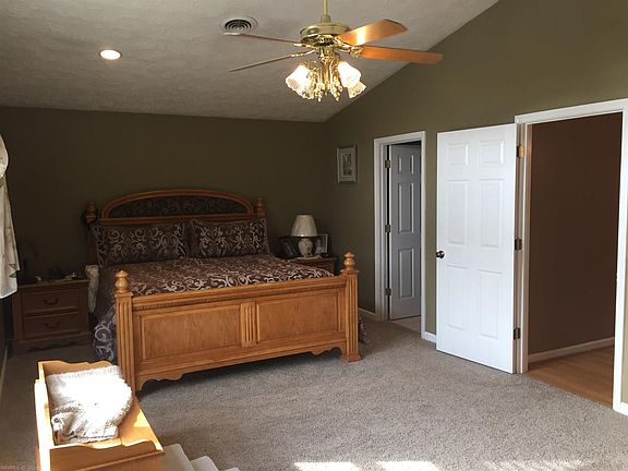 5th image of 305 Pelham Ln