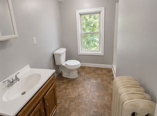 846 Carteret Ave FLOOR 2, Trenton, NJ 08618