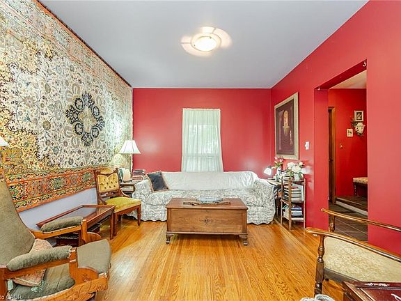 4th image of 24 Hillcrest Ave