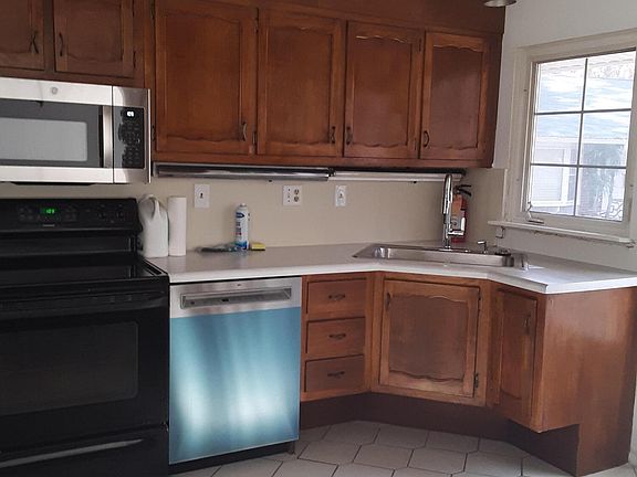 4th image of 183A Sterling Ct
