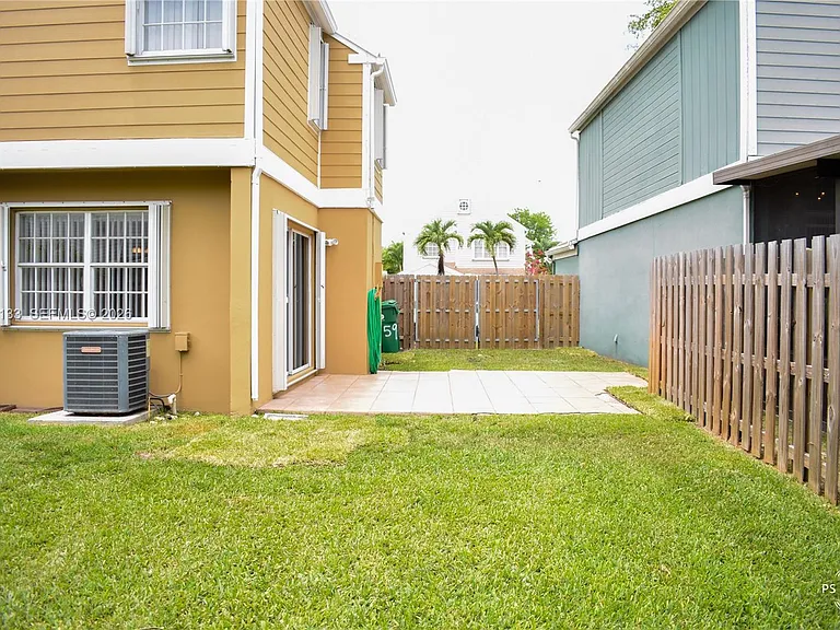 11759 SW 117th Pl — Photo 16