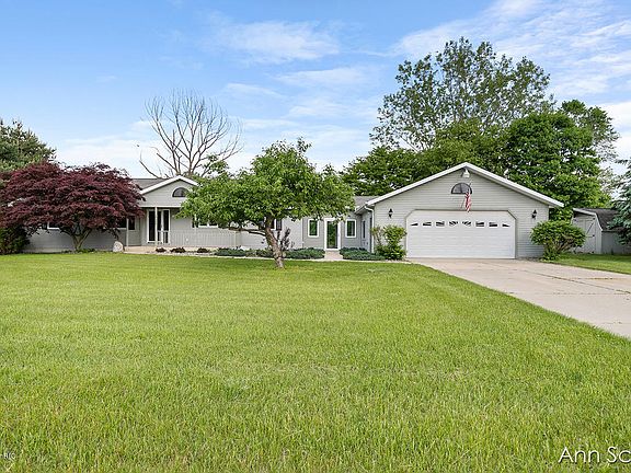 2nd image of 10300 Lake Dr NW