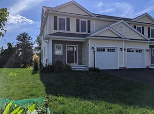 6 Garvey Rd, Woburn, MA 01801