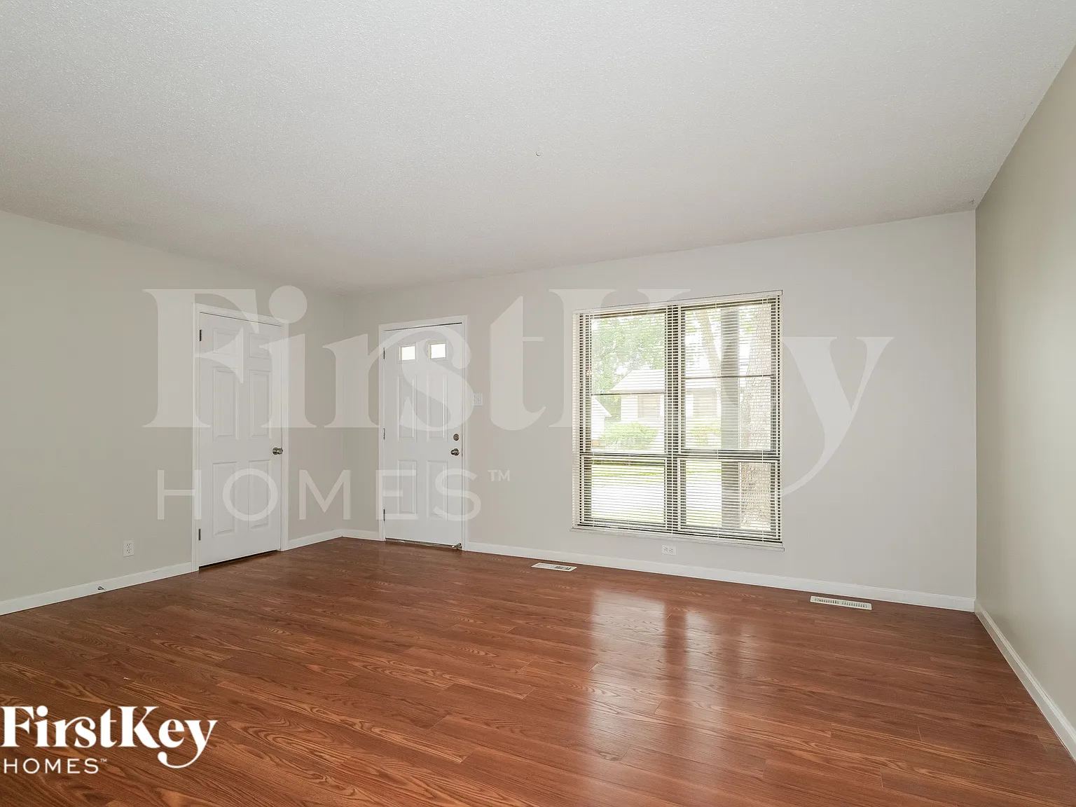 3 bed, 3.0 bath, 1218 sqft, $2,480 — Photo 4