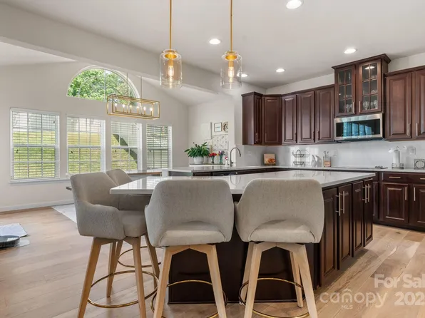 11515 Warfield Ave, Huntersville, NC 28078