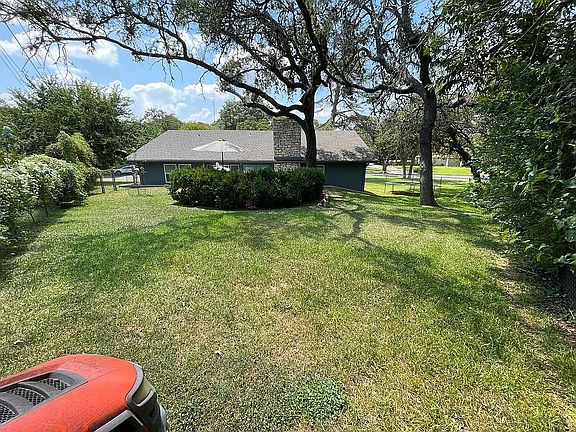 5th image of 104 Glenwood Dr