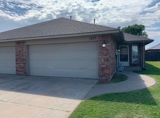 1717 Riviera Ln, Oklahoma City, OK 73128