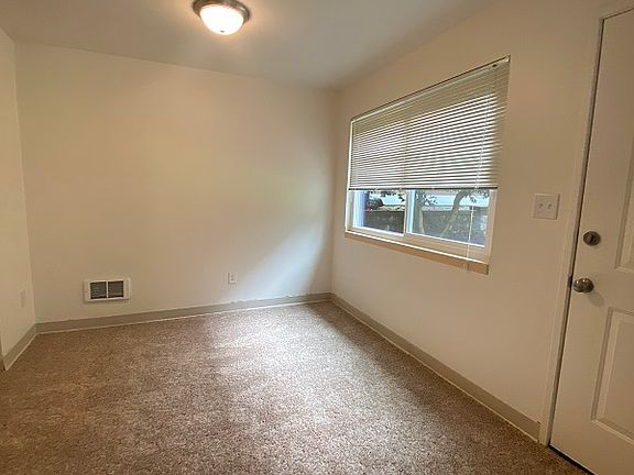 3rd image of 4511 40th Ave NE #1/2