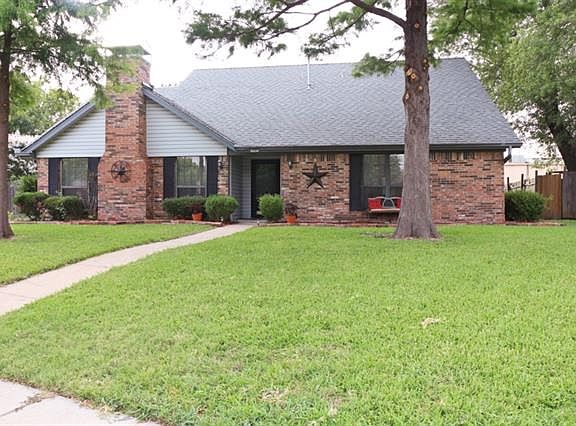 2nd image of 1701 Omar Dr