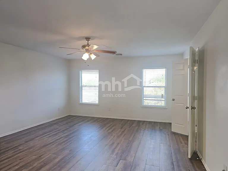 7819 Talladega Springs Ln — Photo 9