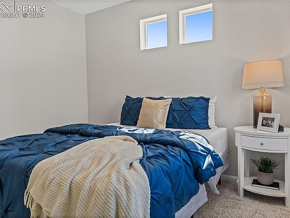 3rd image of 5630 Mammoth Ln