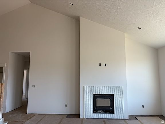 4th image of 5909 W Hal Canyon Row S #206