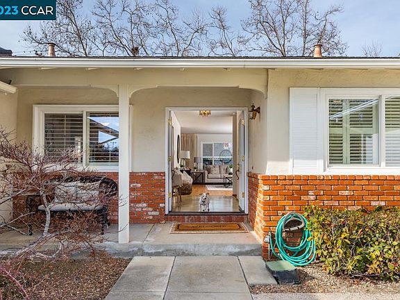 3rd image of 3425 San Gabriel Dr