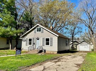 1207 9th St NE, Austin, MN 55912