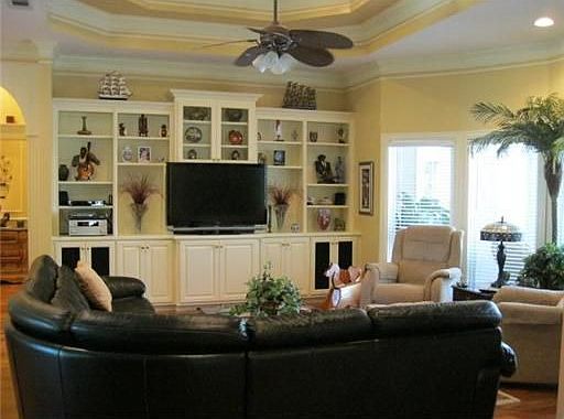 2nd image of 14600 S Country Wood Dr