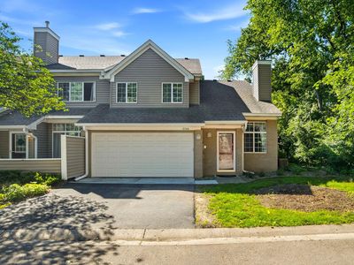 2768 Autumnwood Ln, Minnetonka, MN, 55305