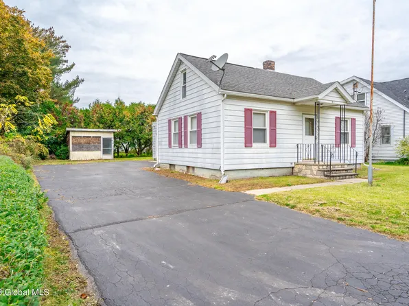 35 Railroad Avenue, Stillwater, NY 12170