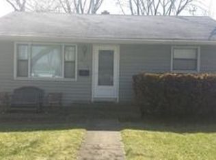 296 Ridge Ave, Crystal Lake, IL 60014