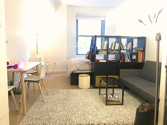 5th image of 20 Exchange Pl APT 1306
