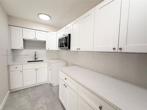 4th image of 1632 NE 4th Pl APT 2