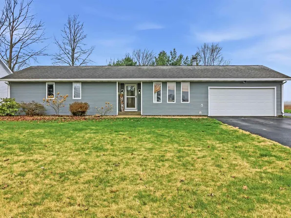 715 Laura Ln, Sweetser, IN 46987