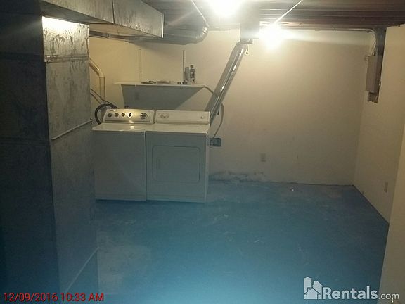 4th image of 739 NW Greenwood St