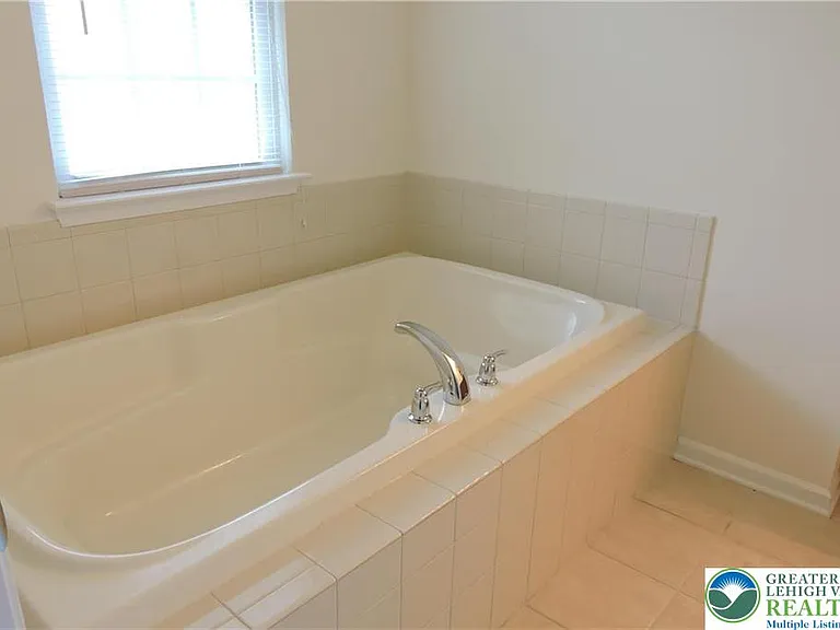 107 Highlands Blvd — Photo 13