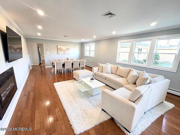 3rd image of 3 Montego Street