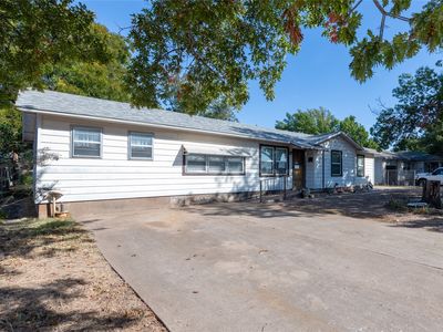 1110 E Ikard St, Henrietta, TX, 76365