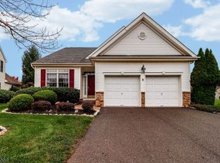 8 Nortwick Ct, Somerset, NJ 08873