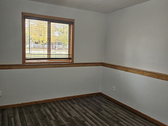 5th image of 216 Sunwood Park Dr