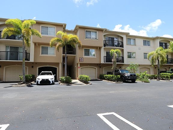 4th image of 500 N Crestwood Ct Court N #502