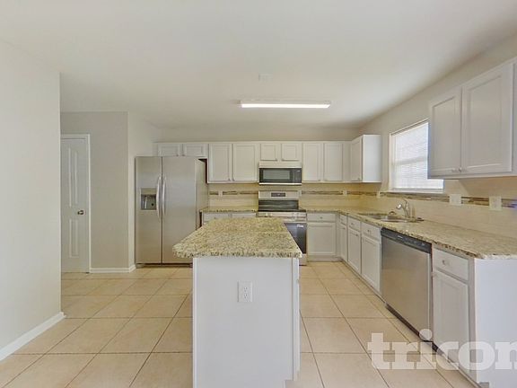 5th image of 4846 Autumn Oak Dr