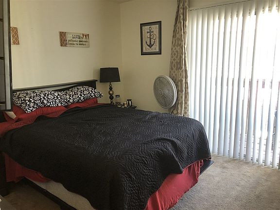 2nd image of 888 Cherrywood Way Unit 4