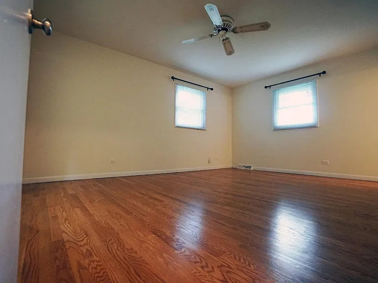 6S546 Sussex Rd — Photo 32