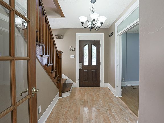 3rd image of 415 Clark Ave