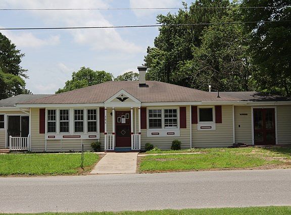 4th image of 306 E North St