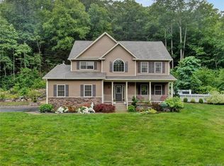 1480 Lakes Rd, Monroe, NY 10950