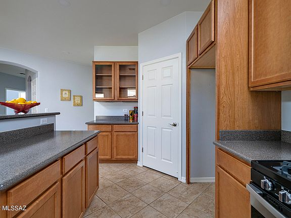 5th image of 448 W Corte Calza