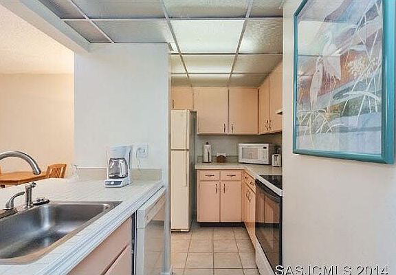 2nd image of 5 Tarragona Ct