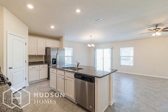4th image of 75012 Trestle Ct