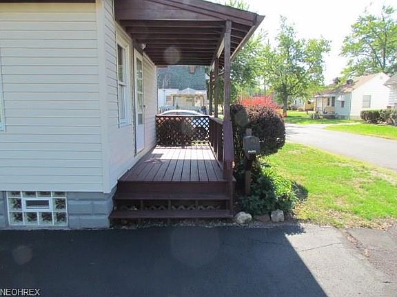2nd image of 1527 E 289th St
