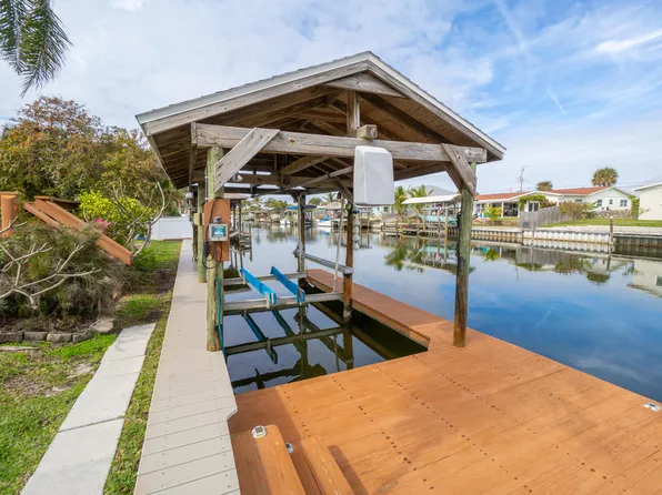453 Penguin Dr, Satellite Beach, FL 32937