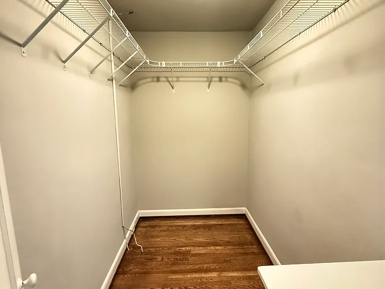 421 Summit Ave E #202 — Photo 11
